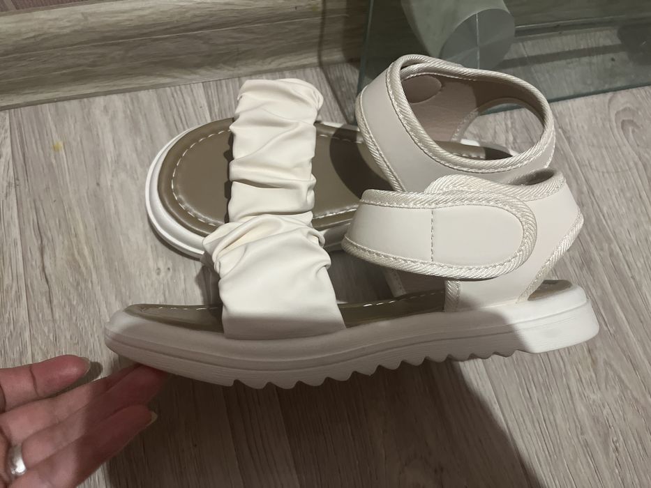 Сандали в хорошем состоянии