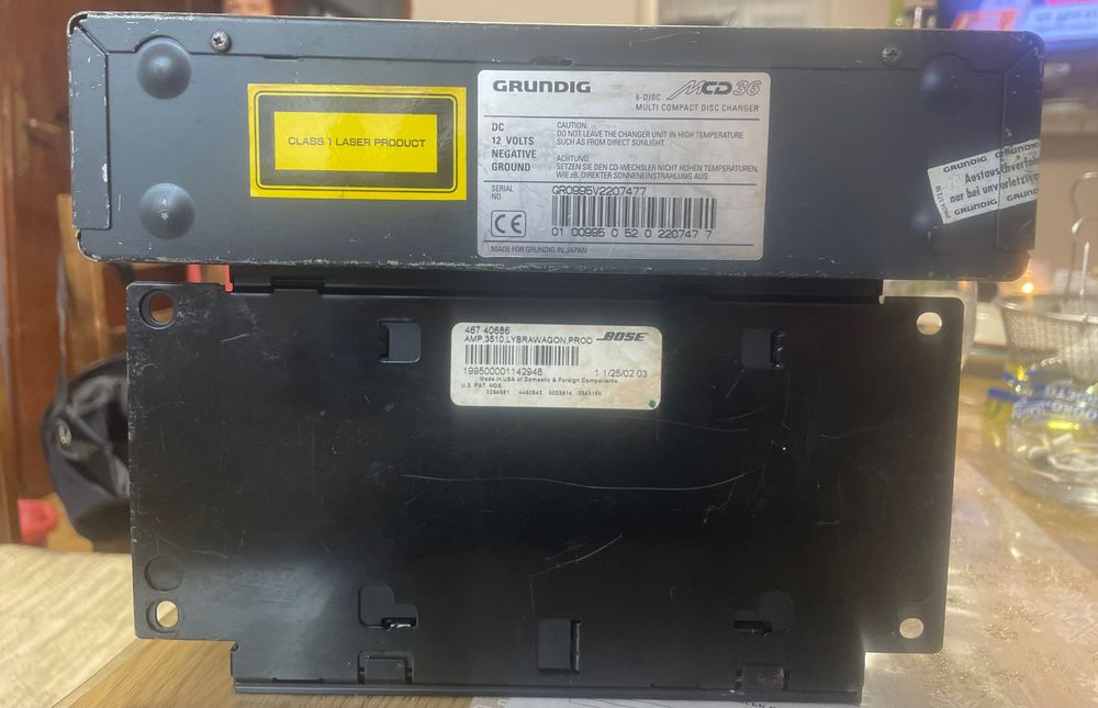 CD ченджър. Свалени от Ланчия -Либра.