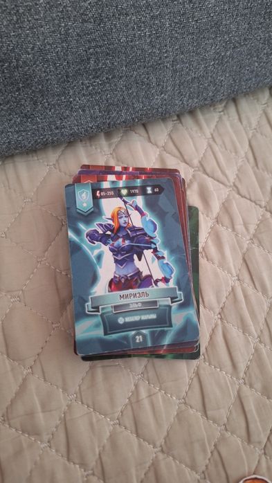 Продам карточки магнум