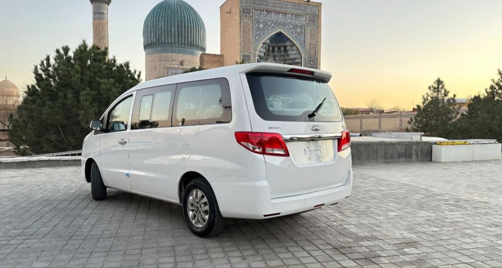 Срочно продается JAC M4