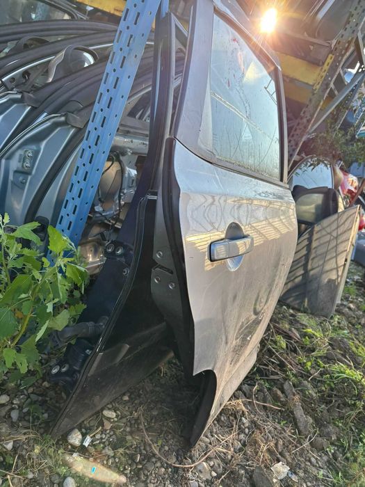 Usa dreapta/stanga spate Nissan Qashiqai an 2012