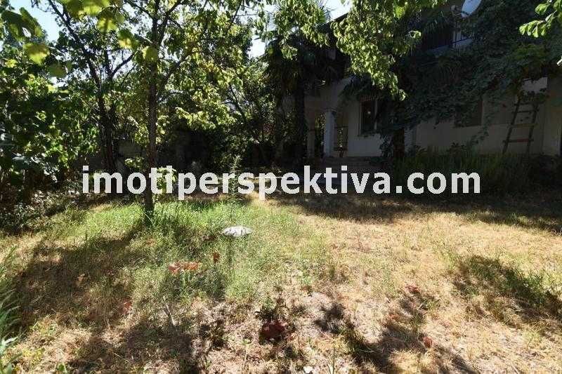 реф.1300 Обзаведена къща в кв. Кършияка!