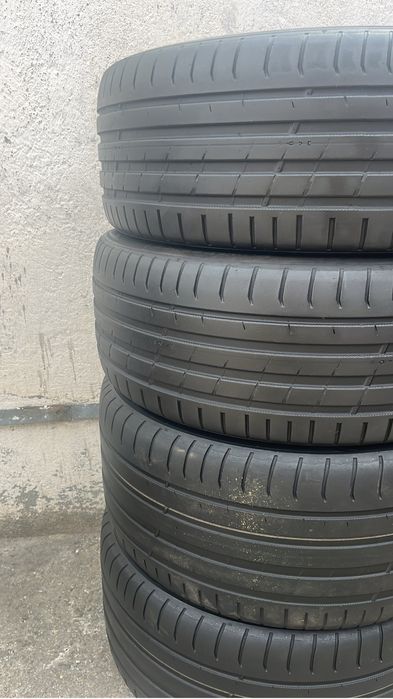 Set cauciucuri nokian vara  275/35/20si 245/40/20
