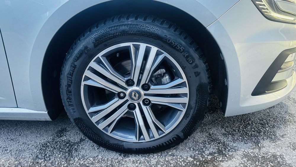 Продавам Рено Меган