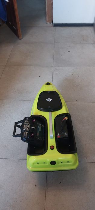 Vând sau schimb cu alte scule de feeder