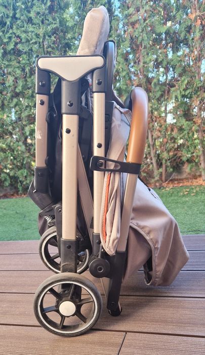 Детска лятна количка Chipolino City бежов цвят