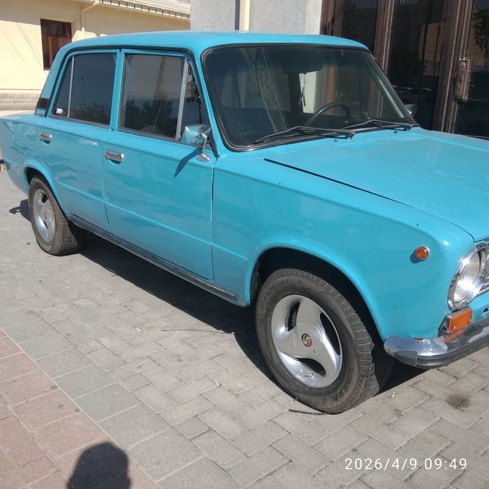 Жигули 21011 сотилади 1983 йил