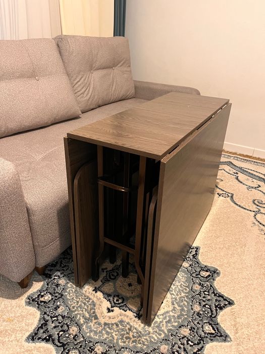 Срочно продам книжный стол