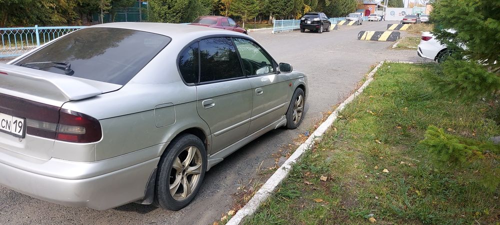 Subaru legacy b4