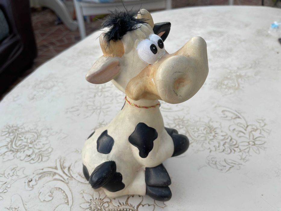 Коллекционная керамическая корова