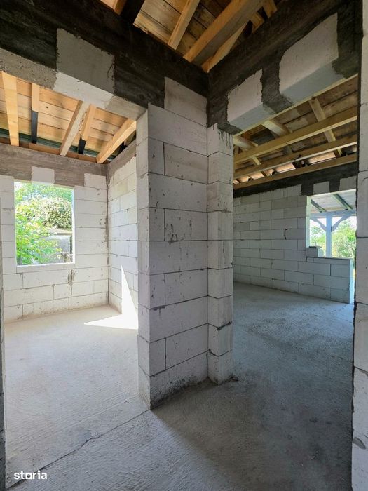 De vanzare casa noua la 6 min de Roman, teren de 825mp, terasa, 74900e