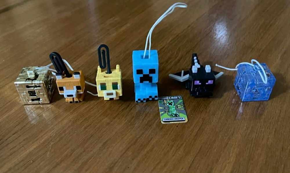 Продам 6 фигурок из Kinder Joy (Minecraft)