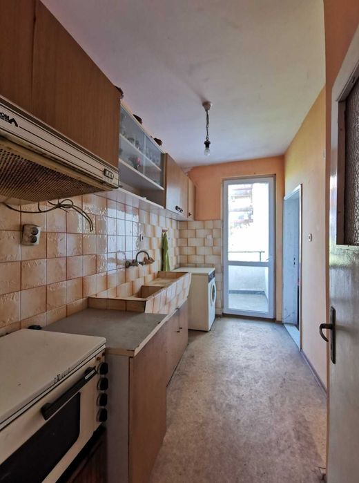 Продава се Тристаен апартамент в Русе, Дружба 3 - 104 кв.м за 932 €/кв.м - Снимка #7