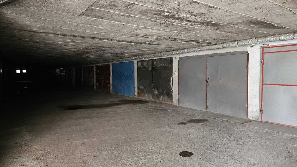 Самостоятелен монолитен гараж Кючук Париж