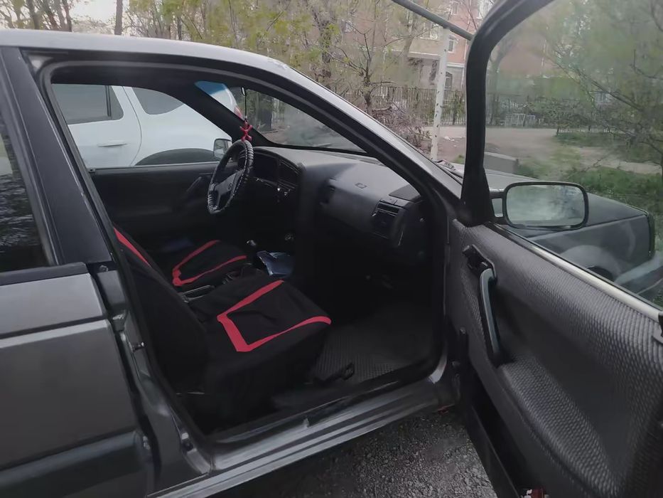 Пассат Б3 2.0 инжектор