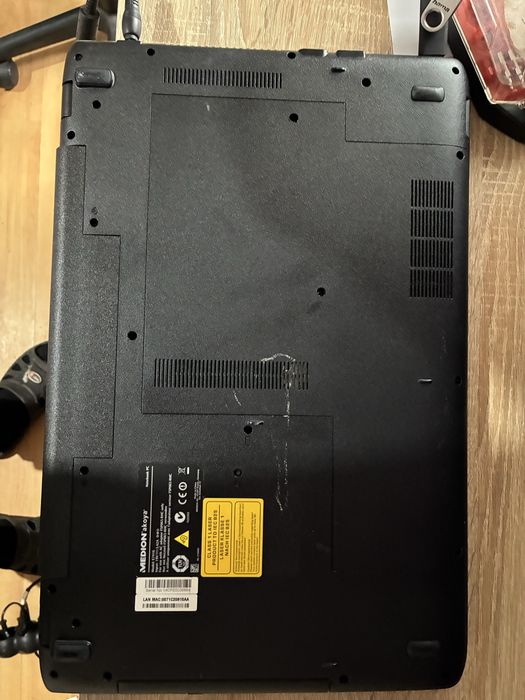 Vand laptop Medion akoya