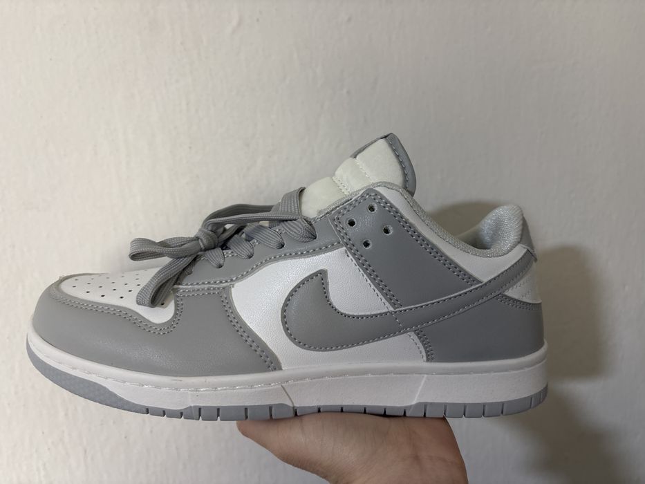 кроссовки найк серые