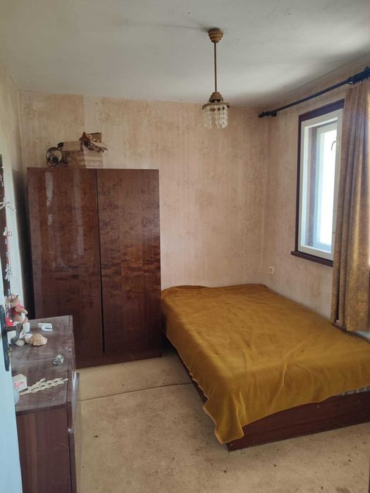 Просторна къща в село Делейна