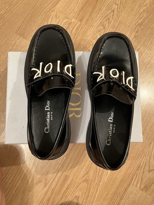 Лоферы женские.