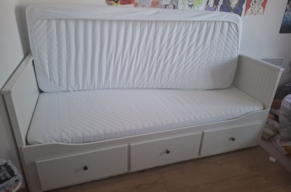 Кушетка Hemnes и 2 матрака