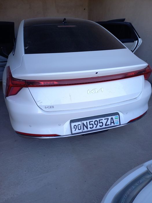 Moshina sotiladi Kia K8 full pozitsiya