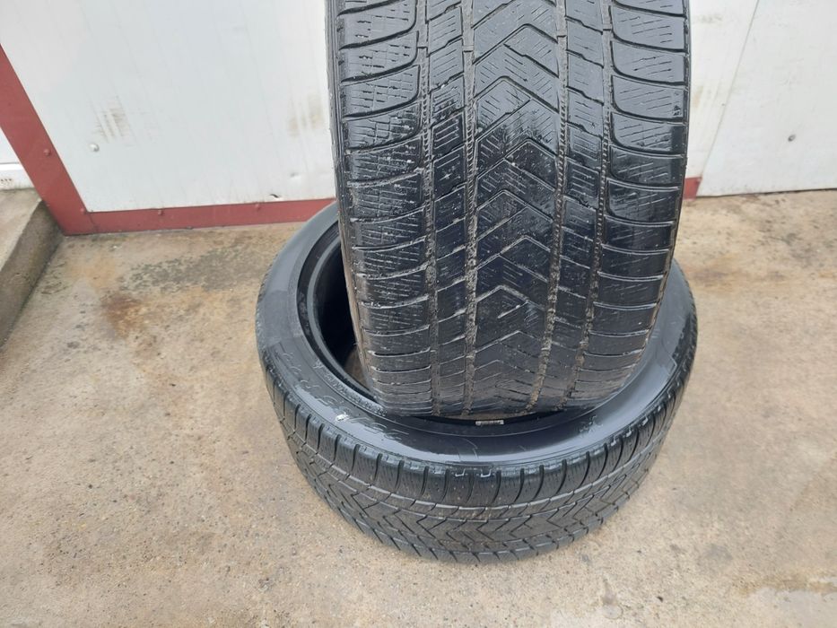 250 lei bucata! Doua anvelope M+S/IARNA 325 35 r22 Pirelli dot 2021