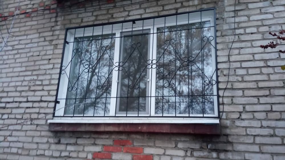 Решётки на окна.