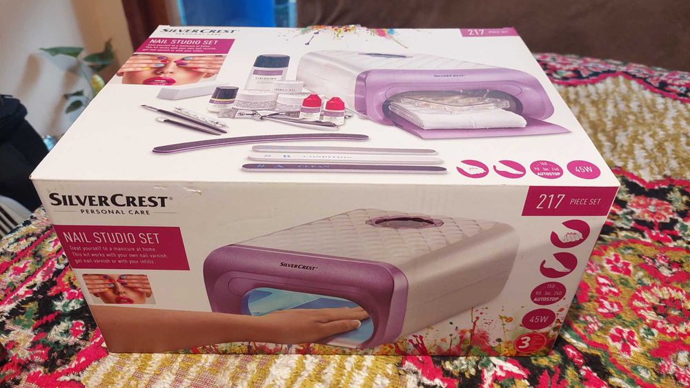 Комплект за маникюр + UV лампа за изпичане на лак