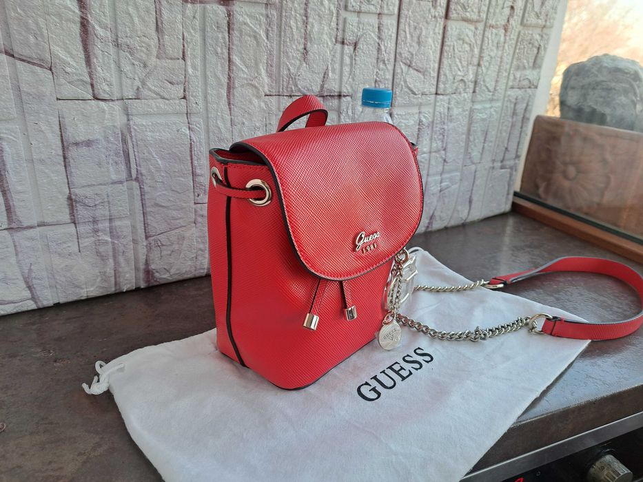 дамска чанта,GUESS-малка червена чантичка,гес,нова