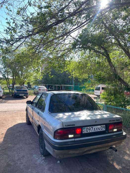 Mitsubishi Galant