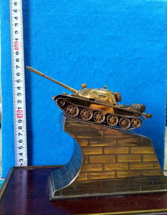 военная техника макет танка  СССР Т-55