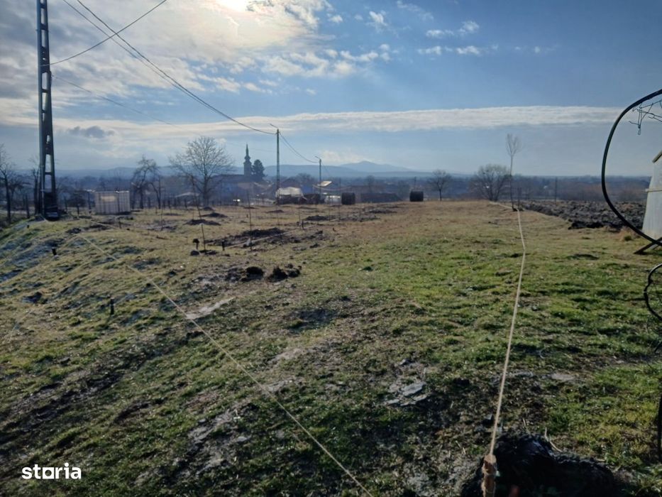 Teren intravilan de vanzare