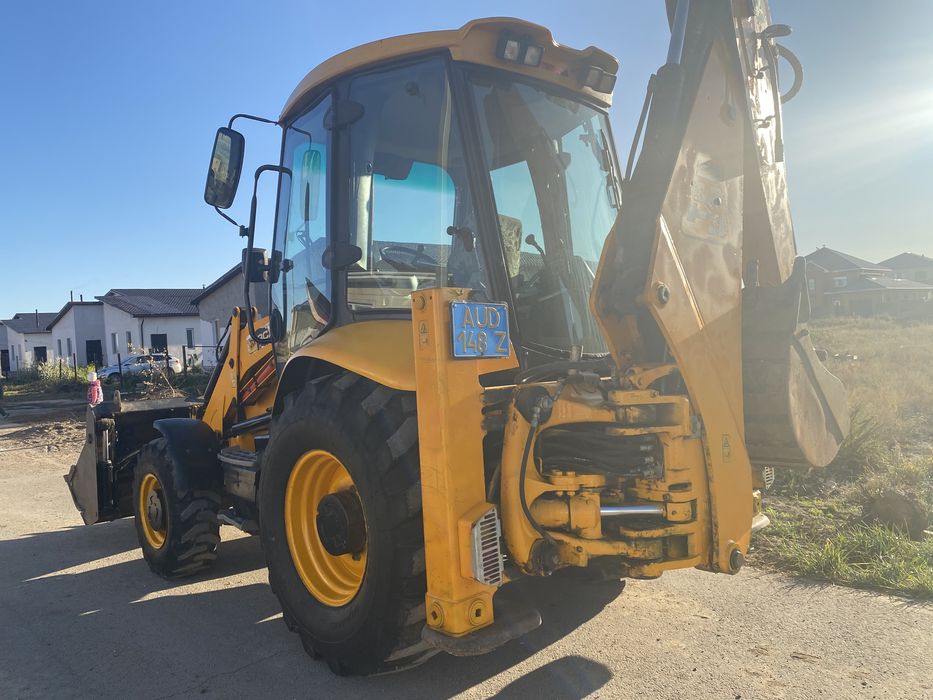 Эксковатор-Погрузчик JCB Услуги 3/1