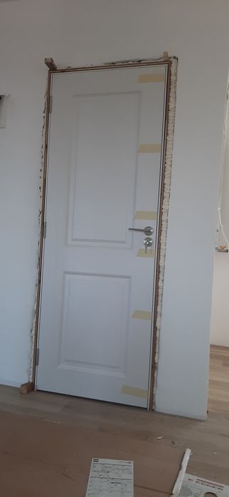 Montaj usi interioare și exterioare