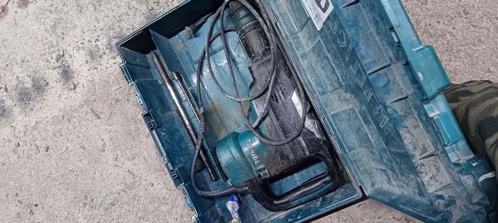 Отбойный молоток сотилади