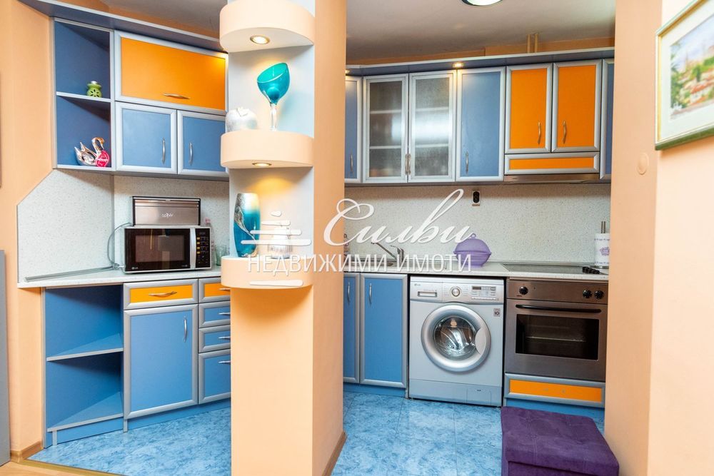 Тристаен ТУХЛЕН апартамент - кв. Център!