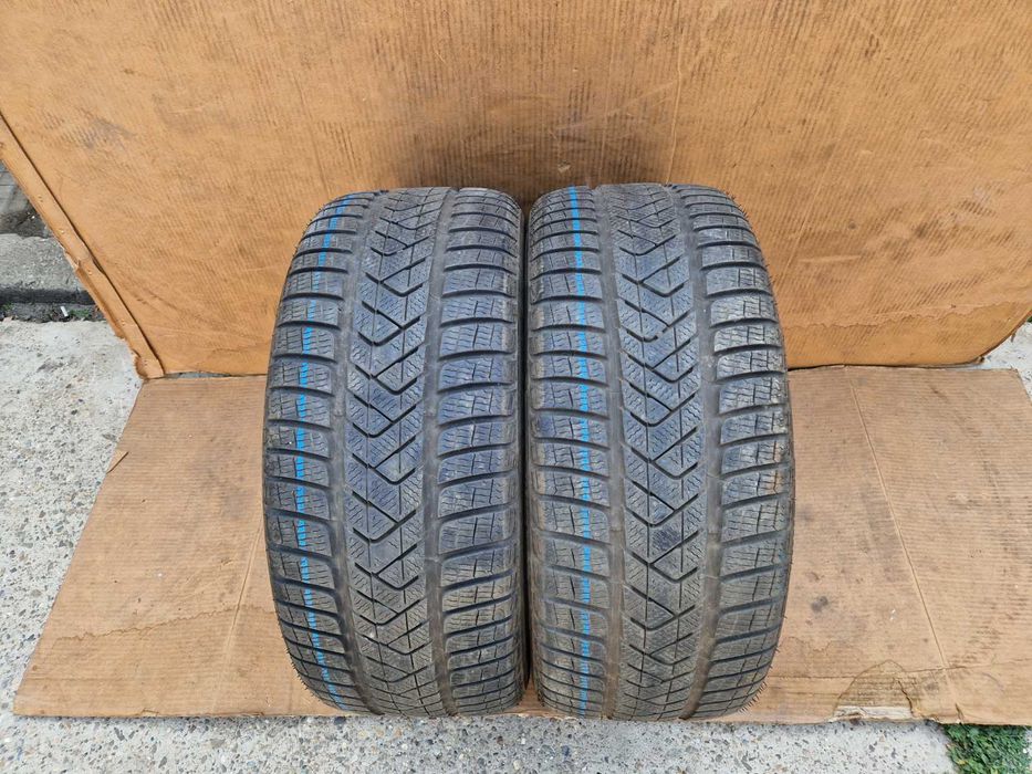 2 Pirelli R19 255/40 Зимни гуми runflat  DOT1818