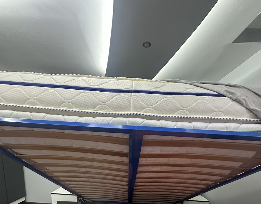 Спания + матрак + подматрачна рамка + нощни шкафчета