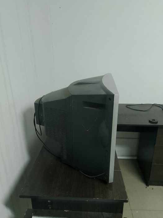Продам телевизор