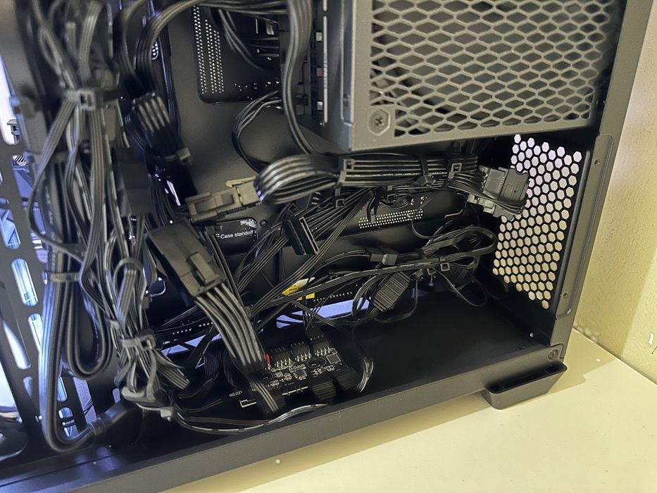 Геймърски компютър Ryzen 7 5800X/ 16GB 3200mhz / Win 11 Pro / 512GB Nvme / 1000W