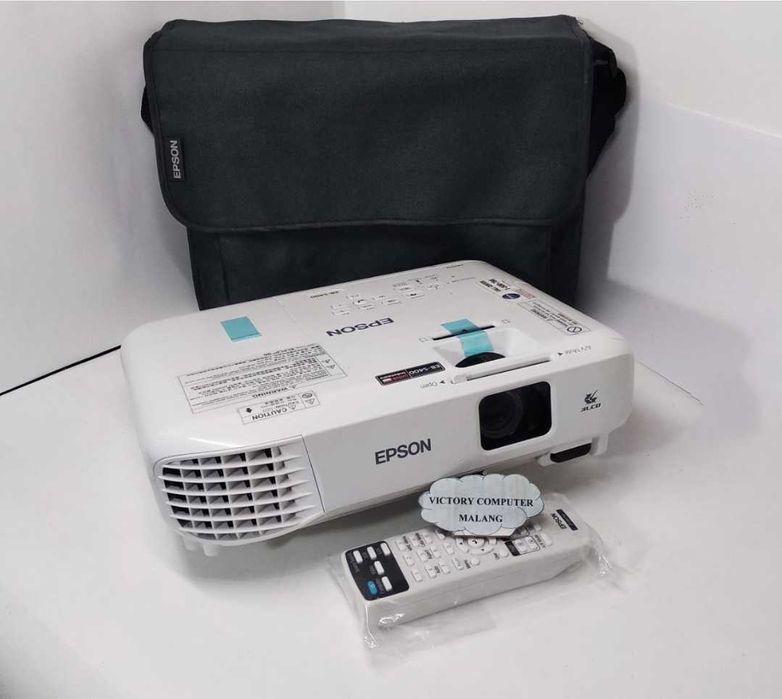 Продам проектор Epson EB-S400