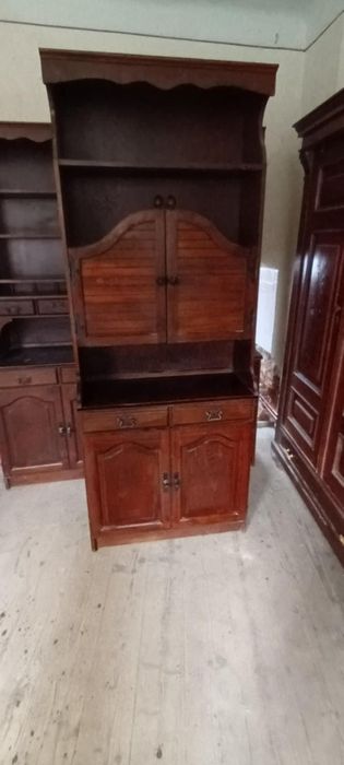 Mobila veche stare foarte buna preț 1600 de lei negociabil