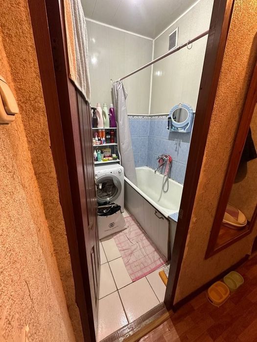 Срочно продаётся квартира Мирабадский р-н Куйлюк массив 2 1/2/4