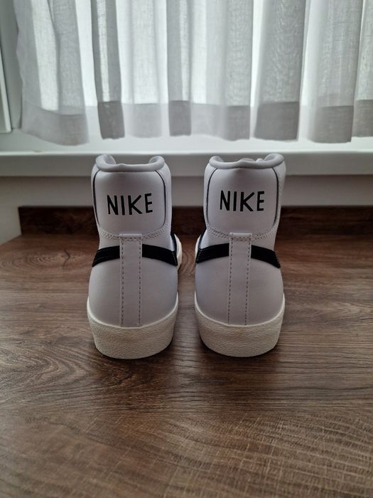 Nike Blazer Mid '77