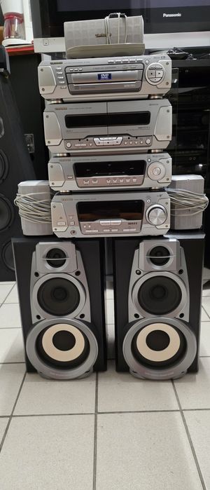 Sistem Technics complet cu DVD, telecomandă și sateliți Surround