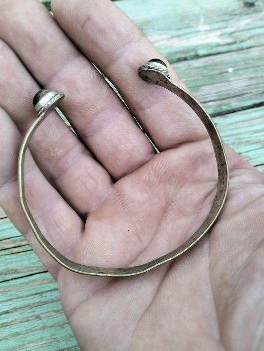 Стара посребрена гривна с естествени камъни тигрово око