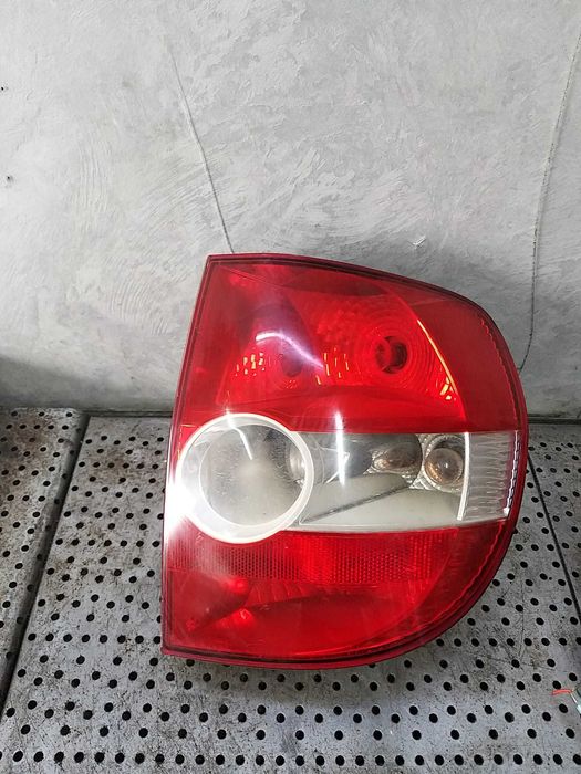 Stop tripla lampa dreapta vw fox 5z 5z0945096 6128861