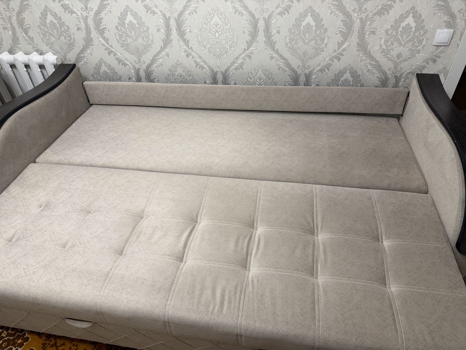 Диван в хорошем состоянии