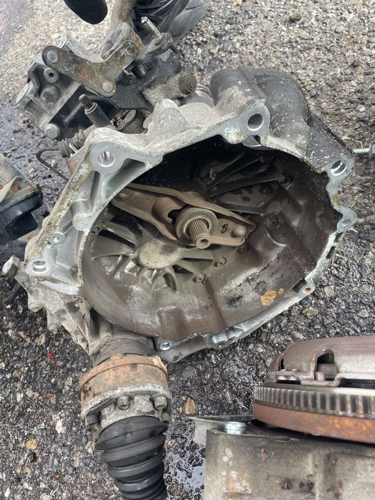 Ръчна скоростна кутия за seat 1.6 102 к с селат толедо алтеа алтеа х