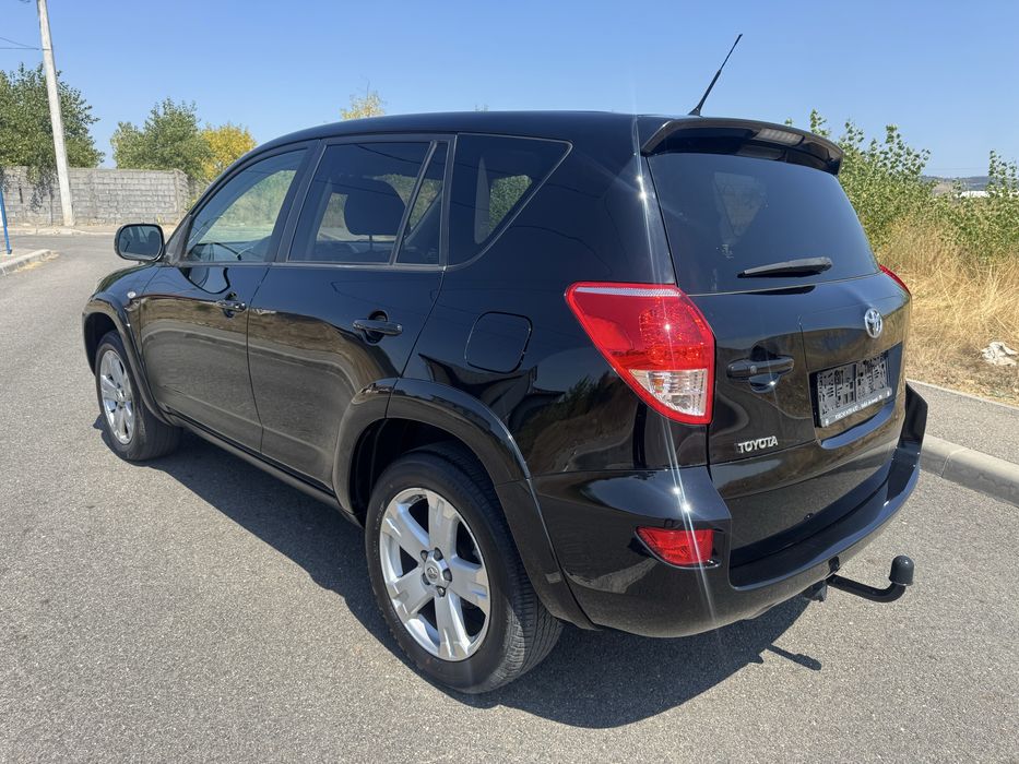 Toyota Rav4 2.2 Diesel 177cp 4x4 / Piele / Navi / KeyLess *2008*